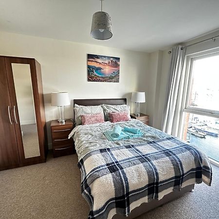 Coastline Apt Nearby The Beach 스완지 외부 사진